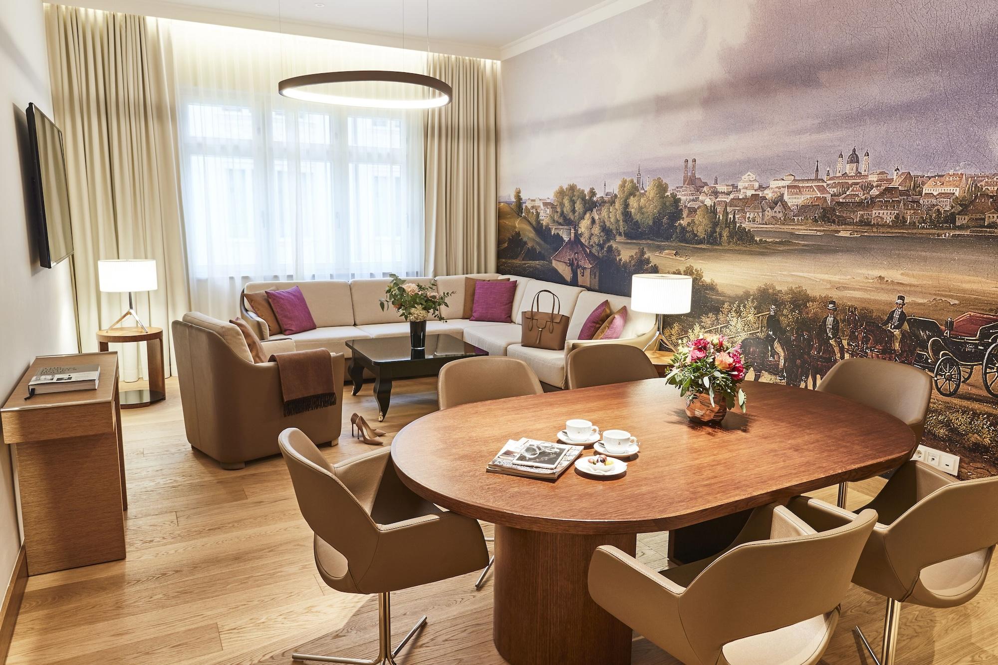 Vier Jahreszeiten Kempinski Muenchen Ngoại thất bức ảnh A suite at the hotel