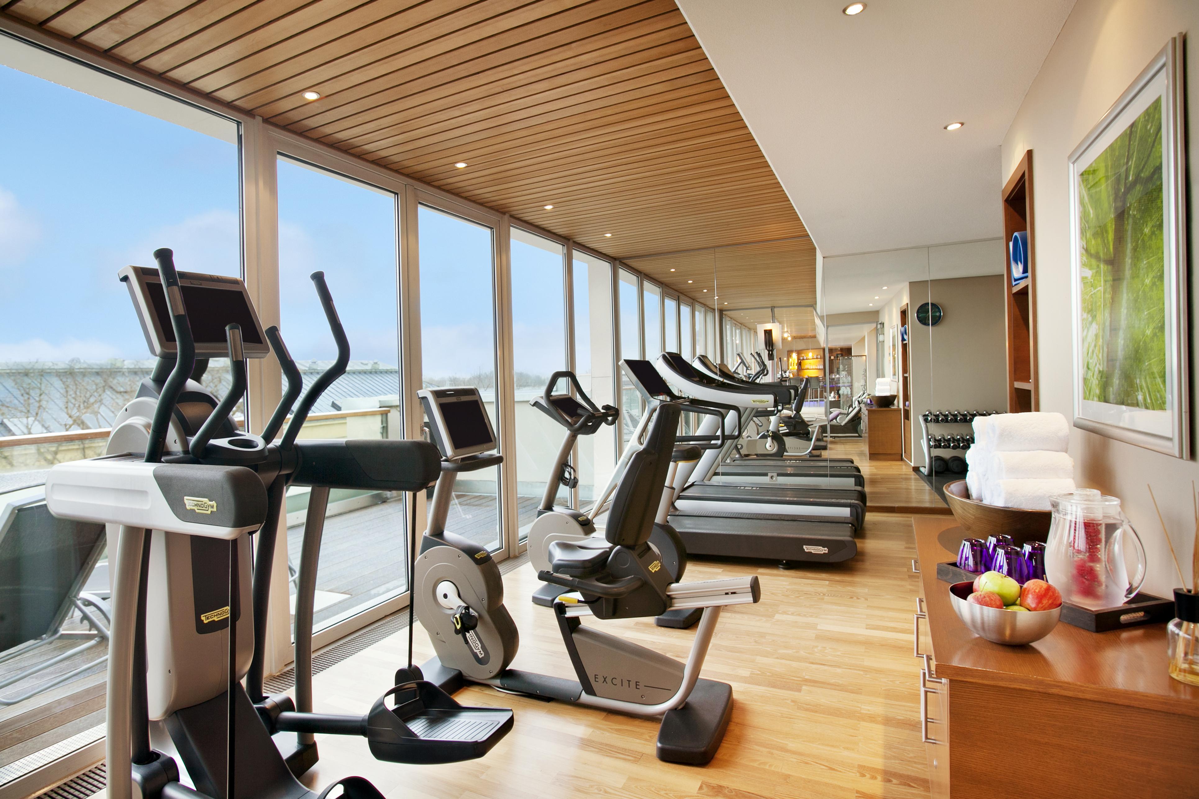 Vier Jahreszeiten Kempinski Muenchen Ngoại thất bức ảnh The gym at the hotel