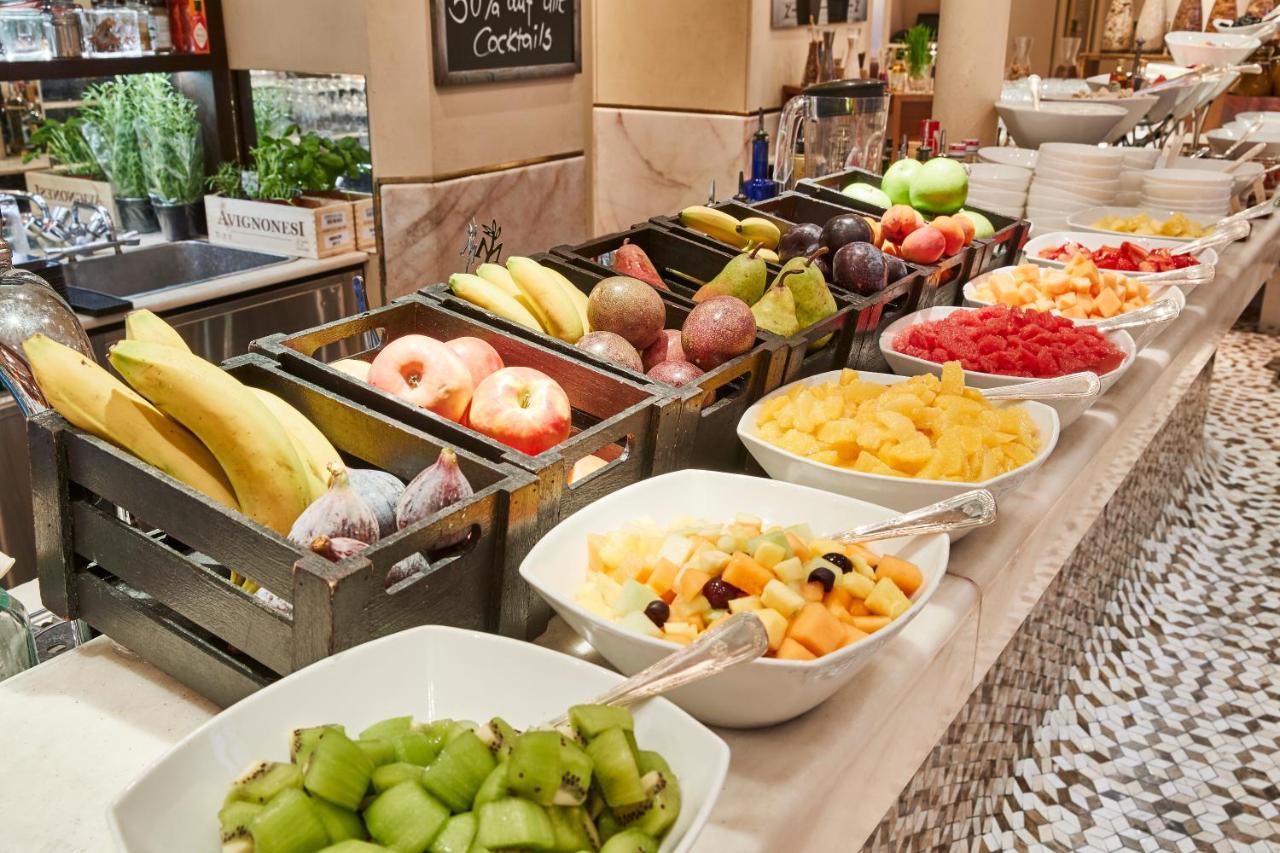 Vier Jahreszeiten Kempinski Muenchen Ngoại thất bức ảnh Fruit buffet